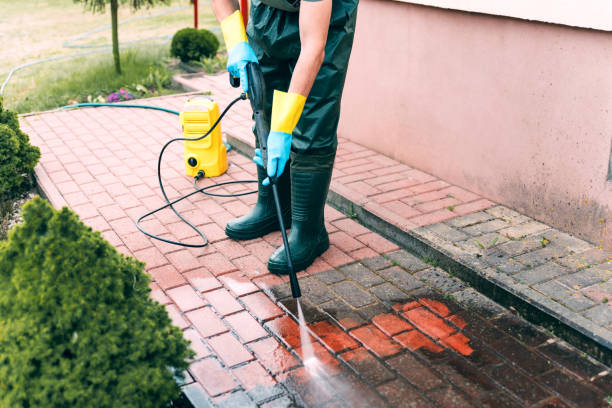 Garage Pressure Washing in Lino Lakes, MN